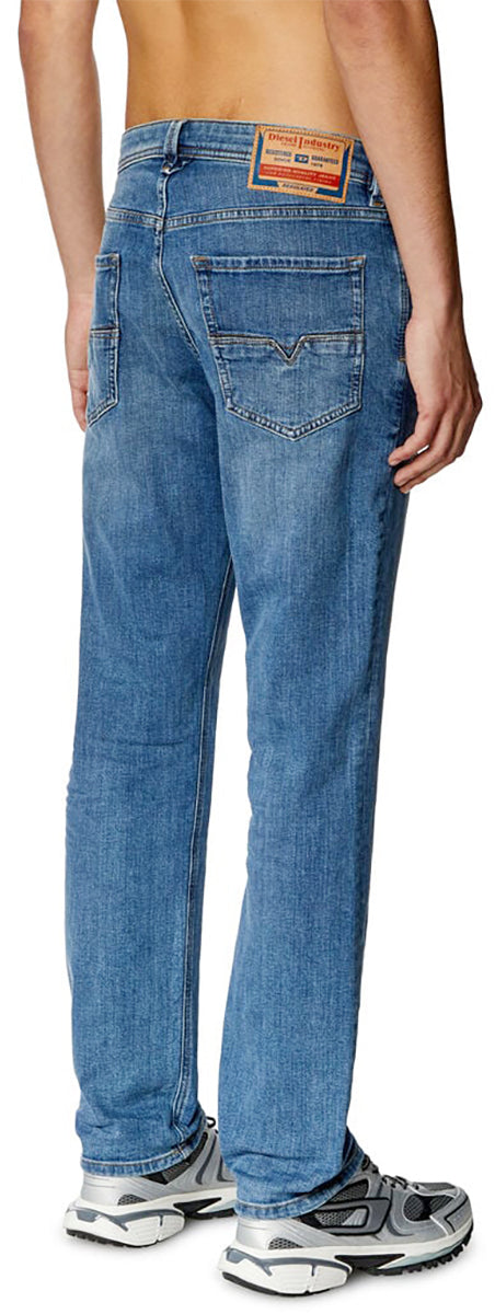 Diesel 1986 Larkee-Bee Light Wash Jeans For Men