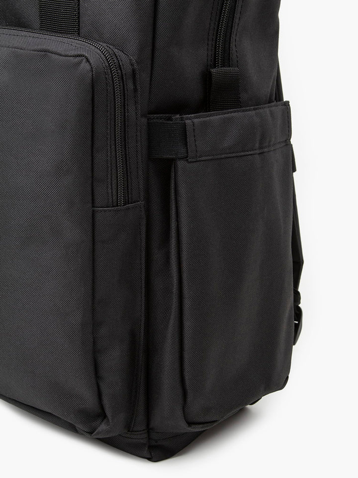 Levi L Pack Standard In Black Backpack