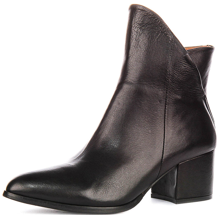 Justinreess England Bonny In Black For Women