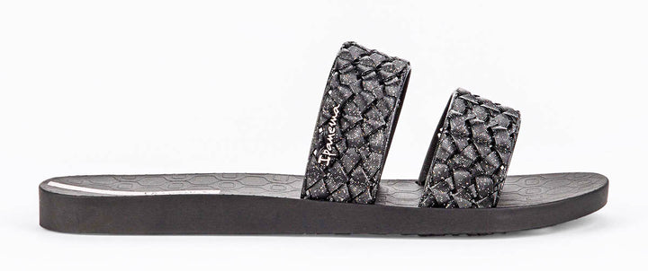 Ipanema Renda II Flipflops In Black Shiny For Women