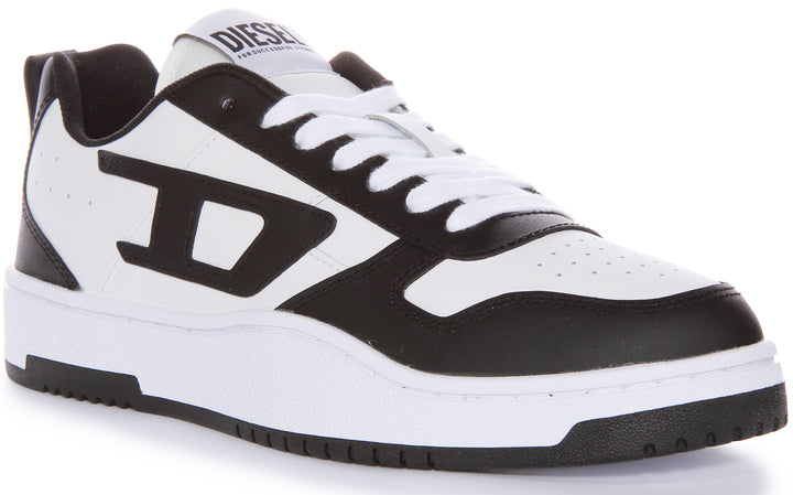 Diesel Sneaker in pelle con dettaglio in spugna morbida SUkiyo V2 Low D Branding per uomo in nero bianco