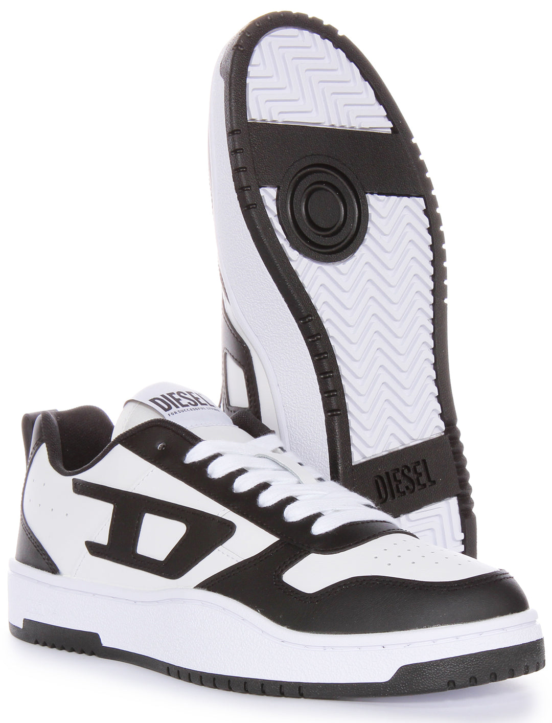 Diesel Sneaker in pelle con dettaglio in spugna morbida SUkiyo V2 Low D Branding per uomo in nero bianco