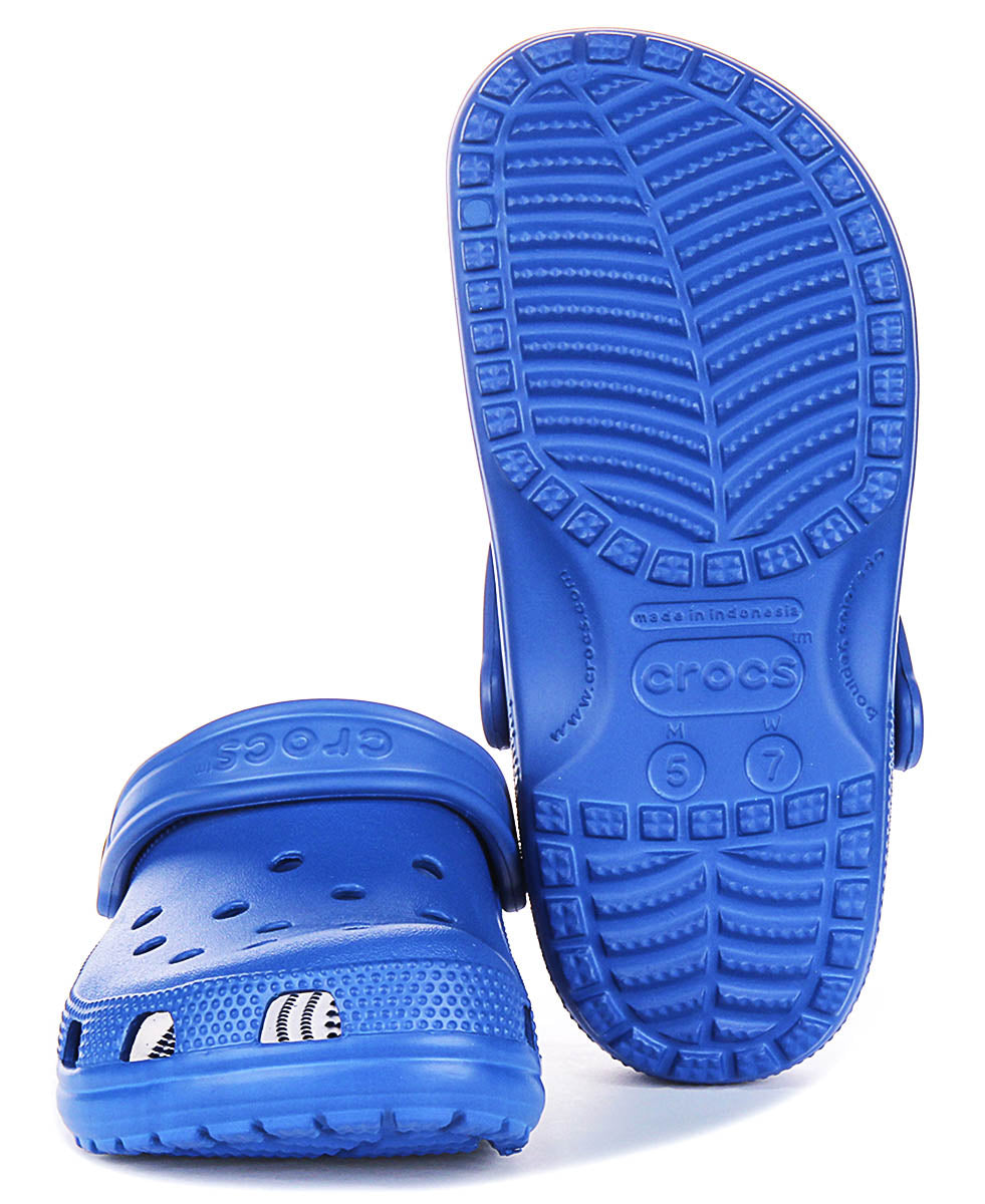 Crocs Classic Clog In Bright Blue