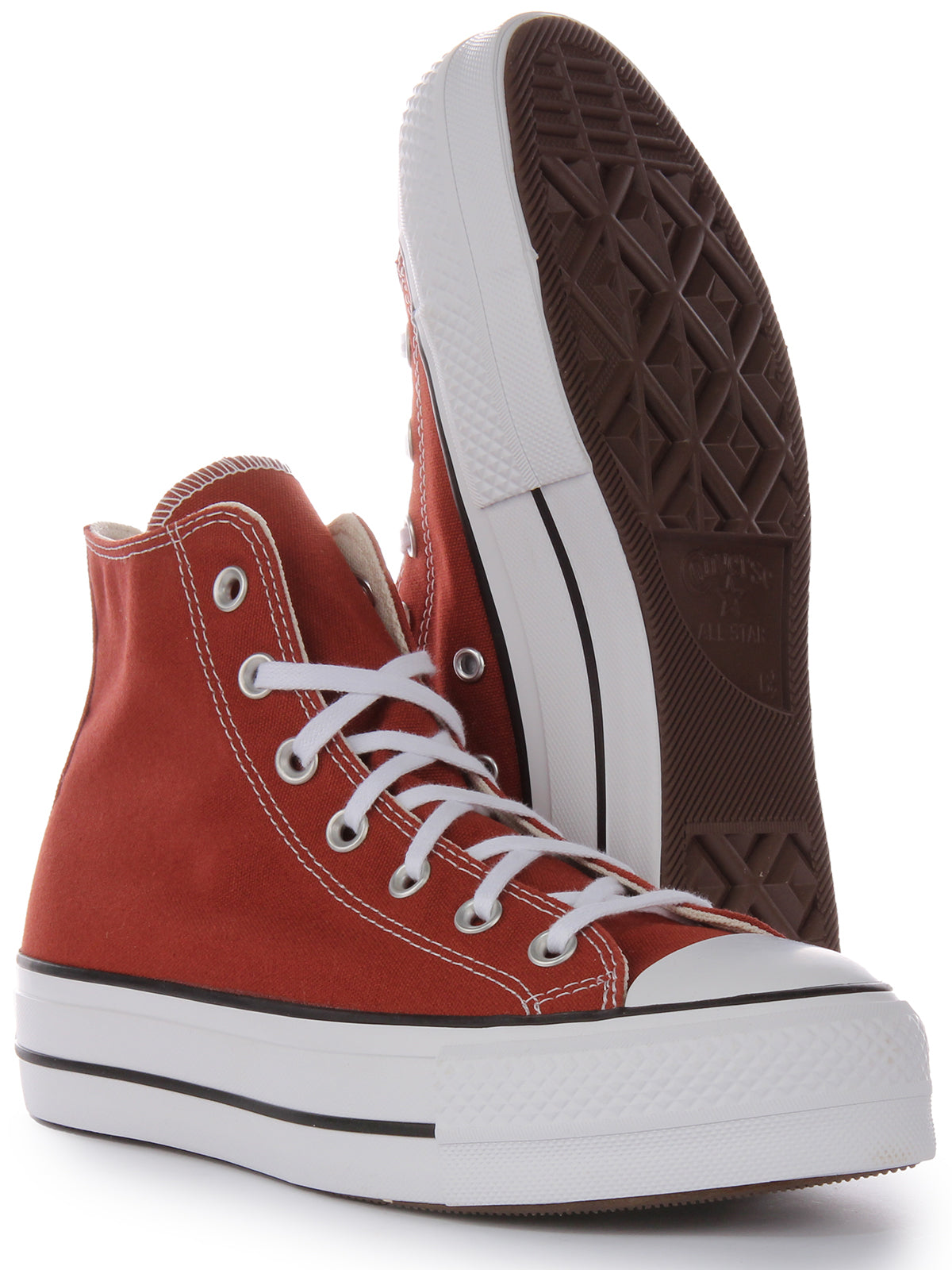 Converse marrones shop jovenes