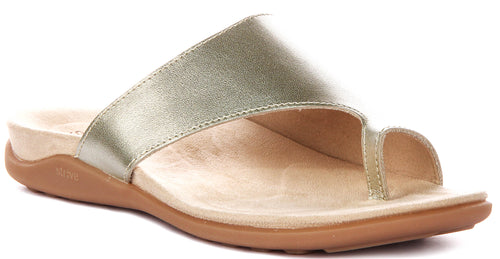 Strive Capri 4 In Gold For Women
