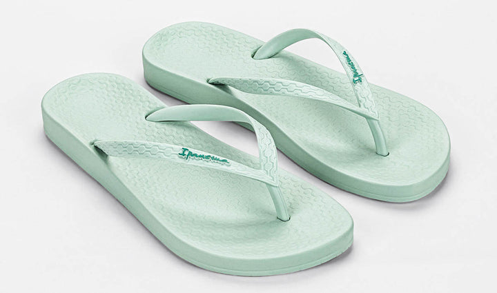 Ipanema Anatomic Flipflop In Green For Women