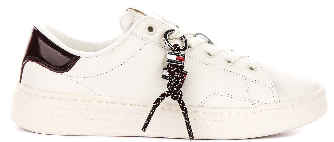 Tommy Hilfiger Logo Sneaker In Ivory For Women