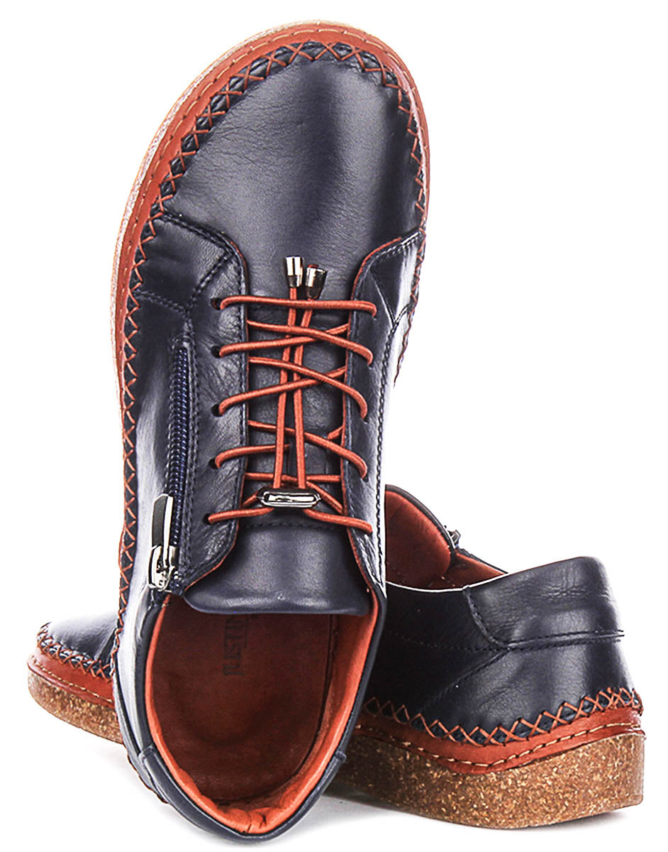 Justinreess England Kenzie In Navy For Women