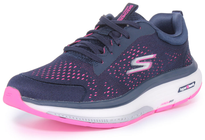 Skechers Go Walk Workout Walker Outpace Baskets à lacets en maille synthétique pour femmes en marine rose