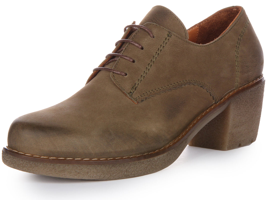 JUSTINREESS Eliza Scarpe Oxford con tacco medio in pelle scamosciata allacciate da donna in oliva verde