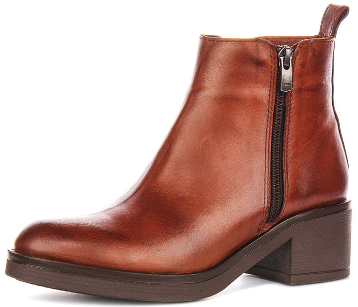 Justinreess England Hallie In Tan For Women