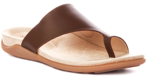 Strive Capri 4 In Tan For Women