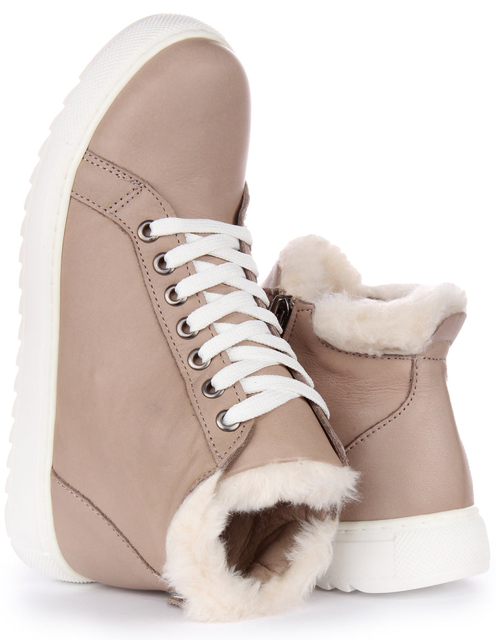 JUSTINREESS Leona Scarpe da ginnastica allacciate in pelle con zip laterale da donna in taupe 