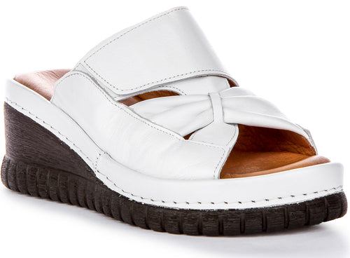 Justinreess England Sloane Soft Footbed In White For Women