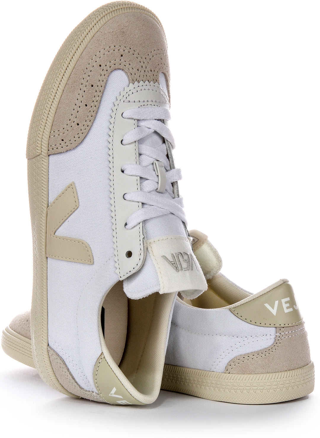 Veja Volley In White For Women