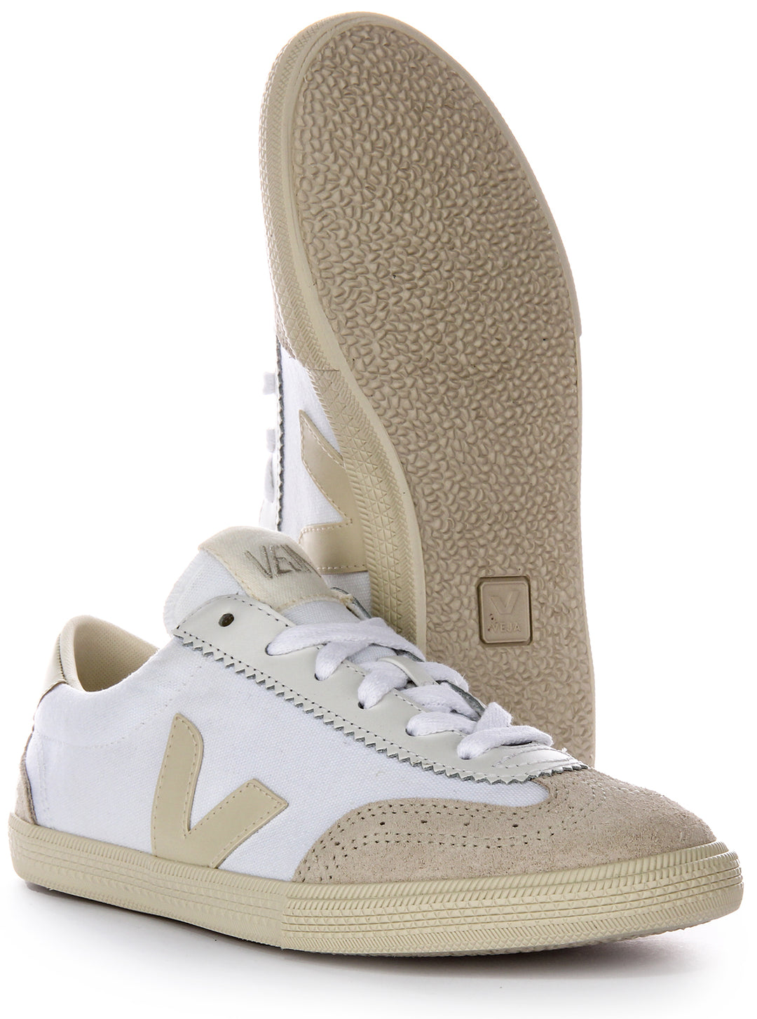 Veja Volley In White For Women