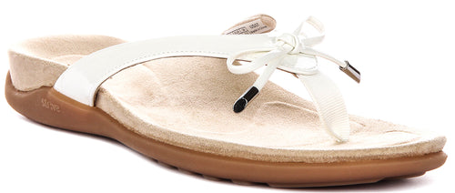Strive Island Ii In White For Women