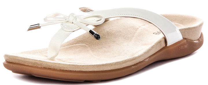 Strive Island Ii In White For Women
