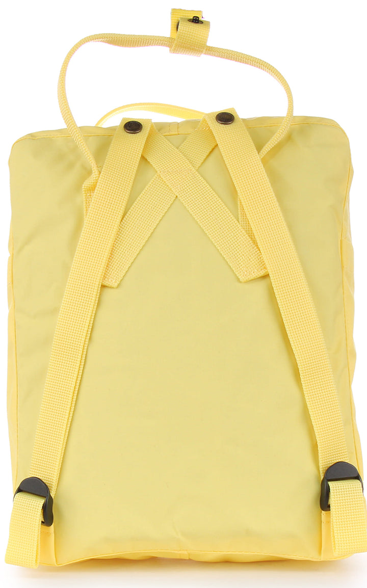 yellow backpack fjllrven Abisko Softpack 16 - Trail Daypack, Breathable, Lightweight Fabric It has two flat side pockets and a zippered pocket on the front Fjallraven Kanken In Yellow |