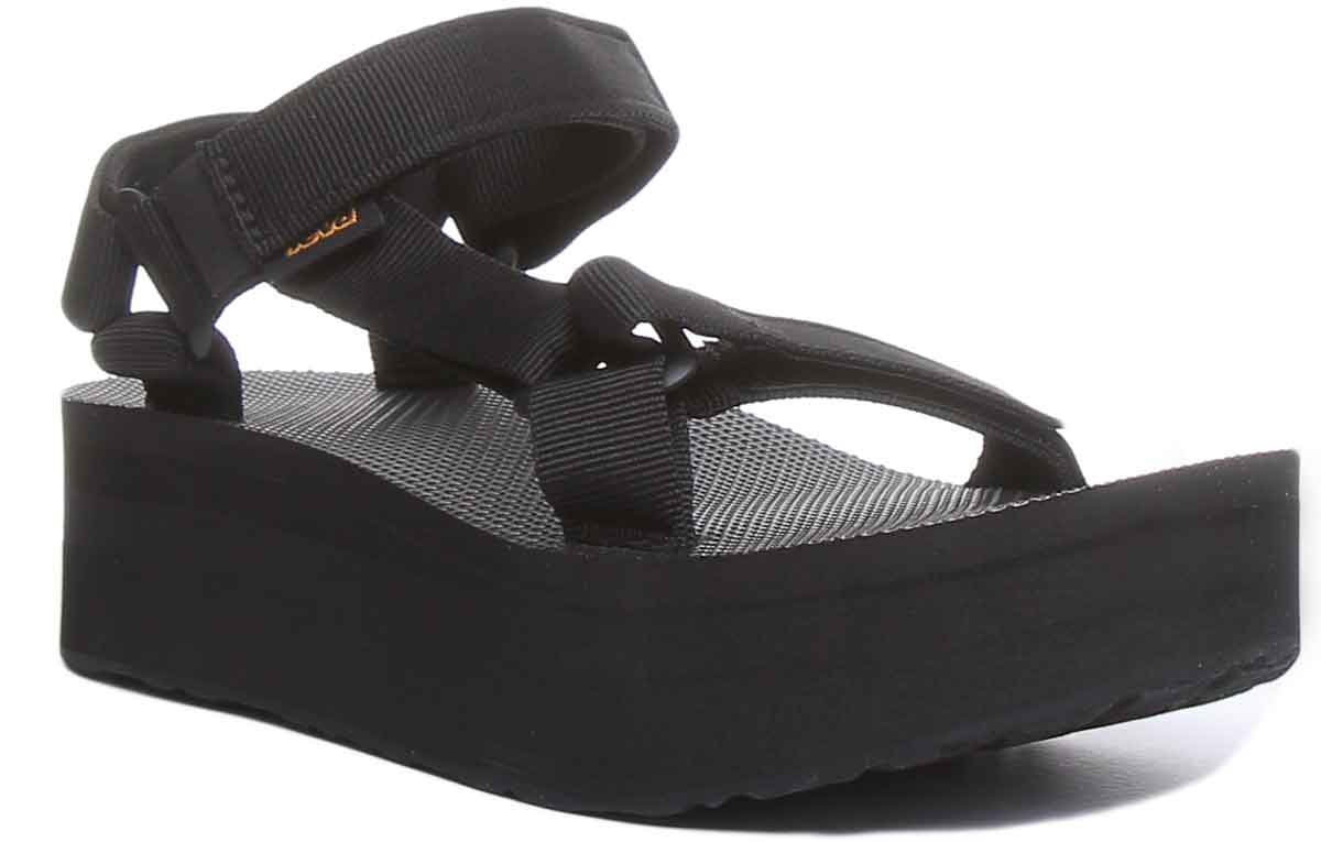 Teva Flatform Universal In Black | Velcro Strap Platform Canvas