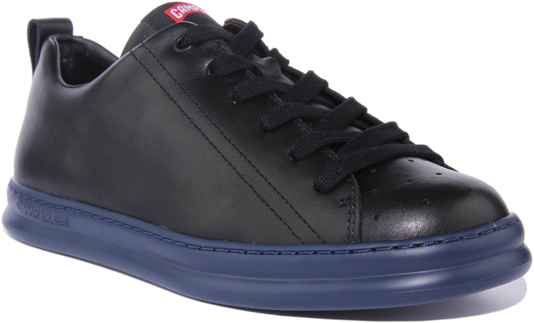 Camper Runner cuatro en negro para hombres Zapatos de cordones