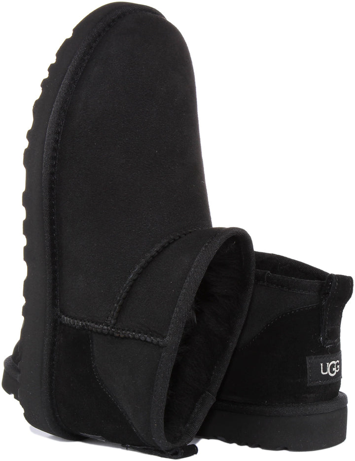 Ugg Classic Ultra Mini Mini bota de piel de oveja para hombre en negro