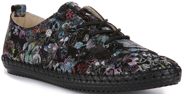 JUSTINREESS Lexi Zapatillas de piel con estampado floral para mujer en negro