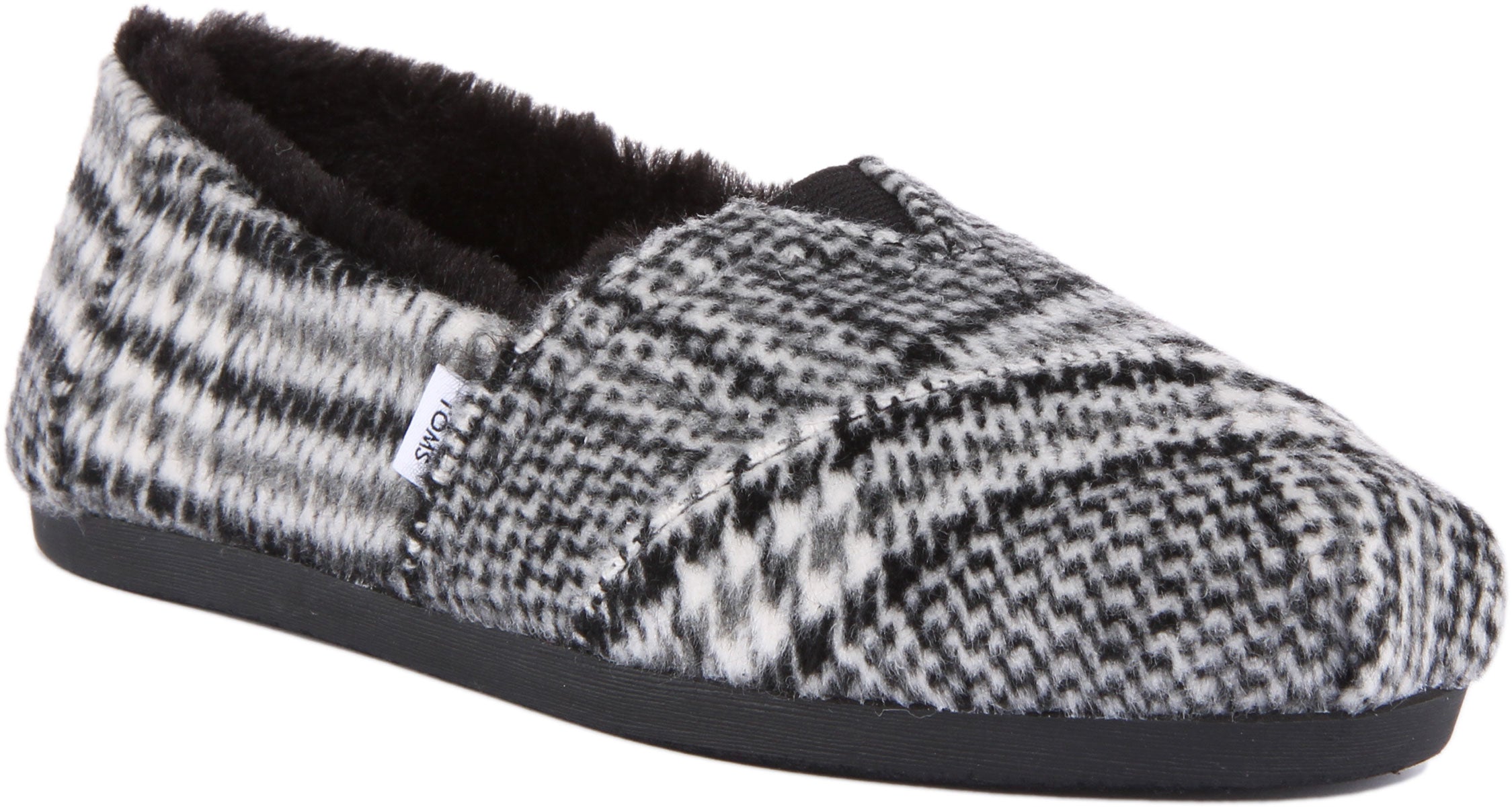 Toms with cheap fur inside