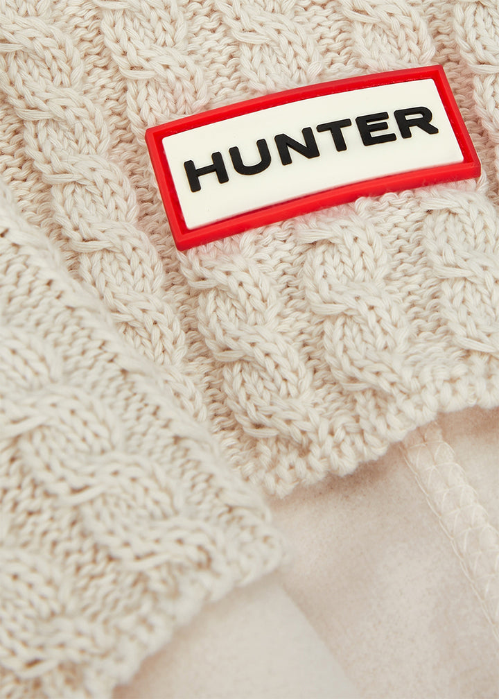 Hunter Chaussettes hautes en tricot câblé recyclé pour femme en crème