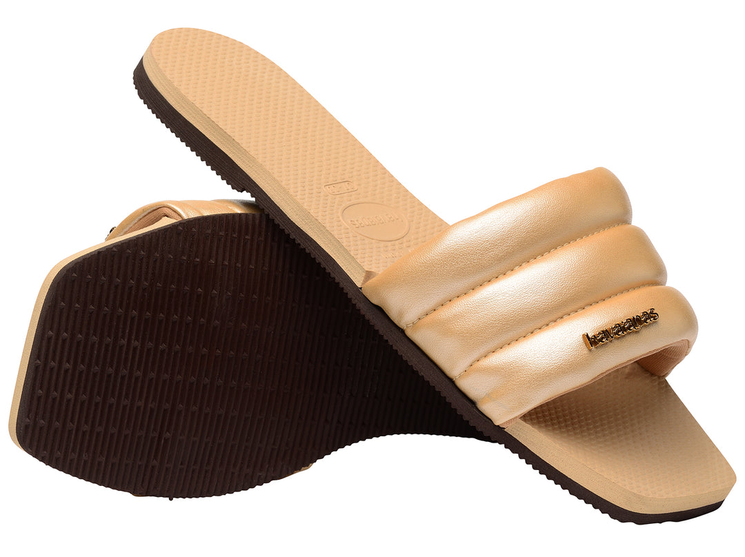 Havaianas You Milan Metallic Sandale puffy à bout carré pour femmes en or