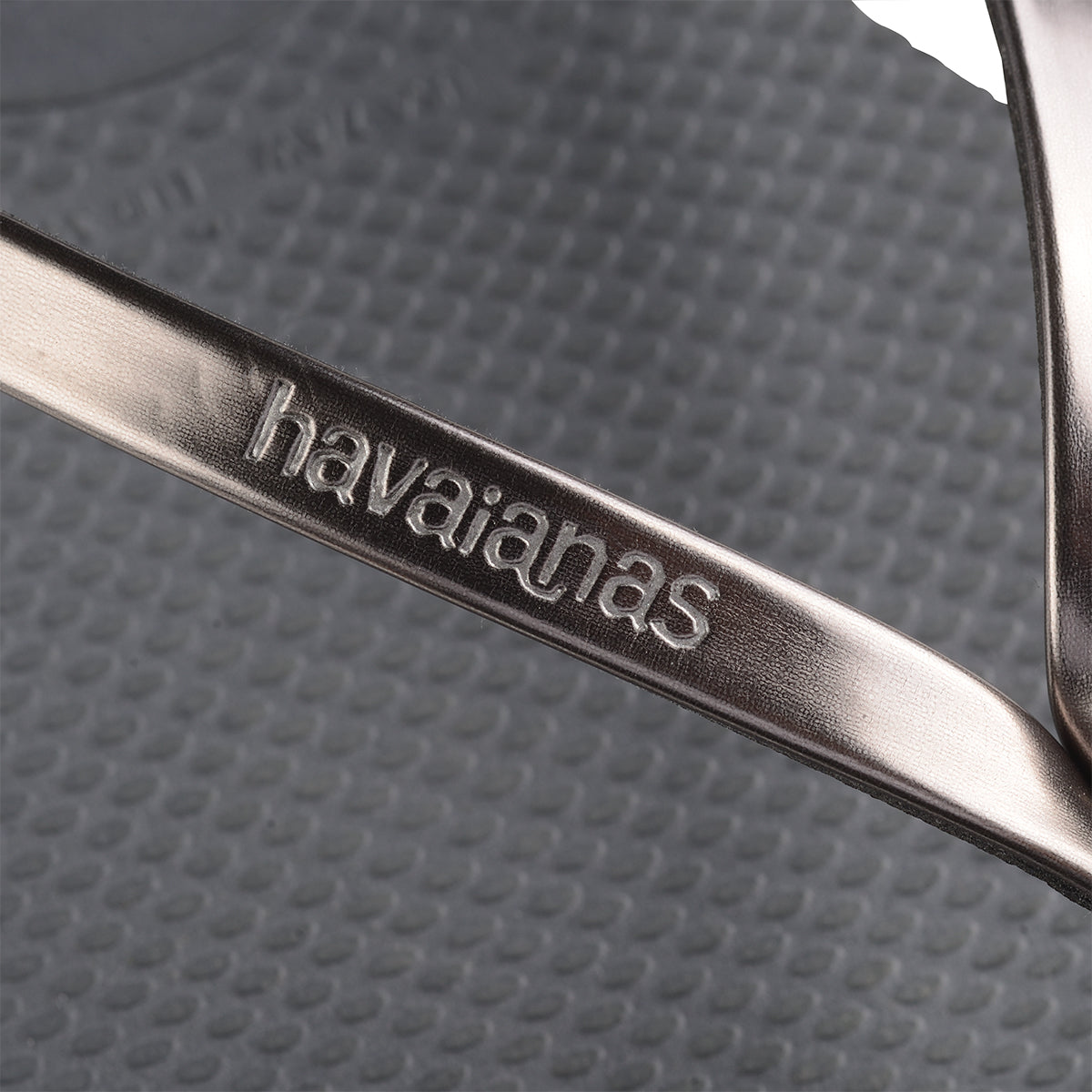 Havaianas on sale metallic grey