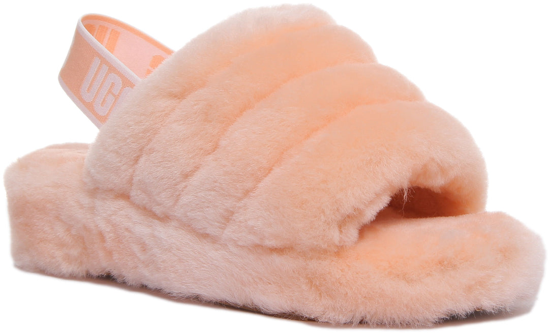 Ugg Fluff Yeah Sandalia de piel de oveja con respaldo elástico para mujer en rosa claro