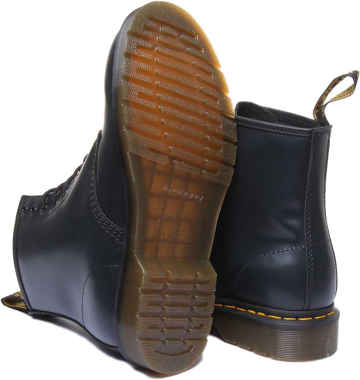 Dr Martens 1460 Smooth Unisex 8 occhielli per allacciare gli stivaletti di pelle in nero