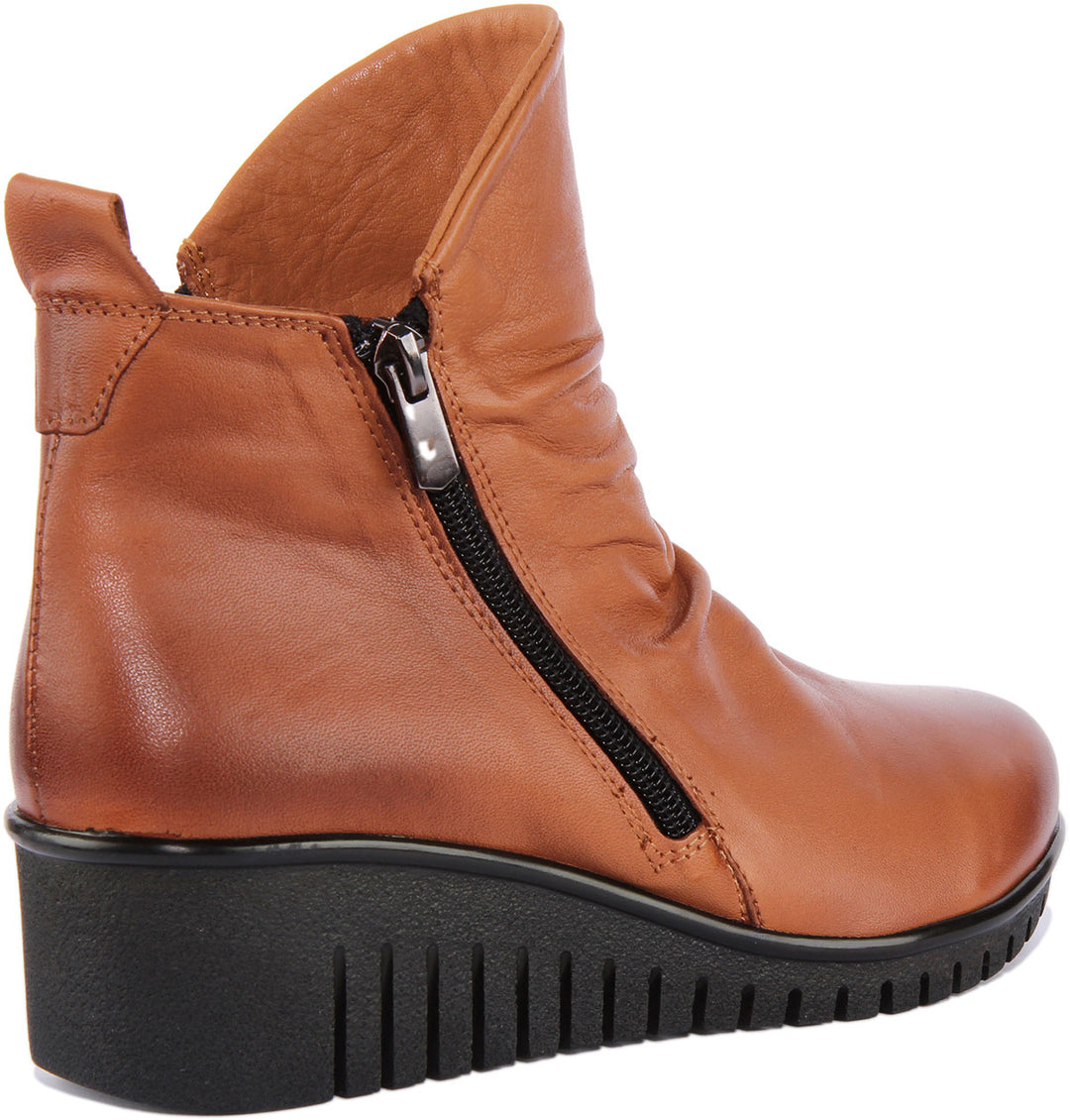 Justinreess England Isabelle In Tan For Women