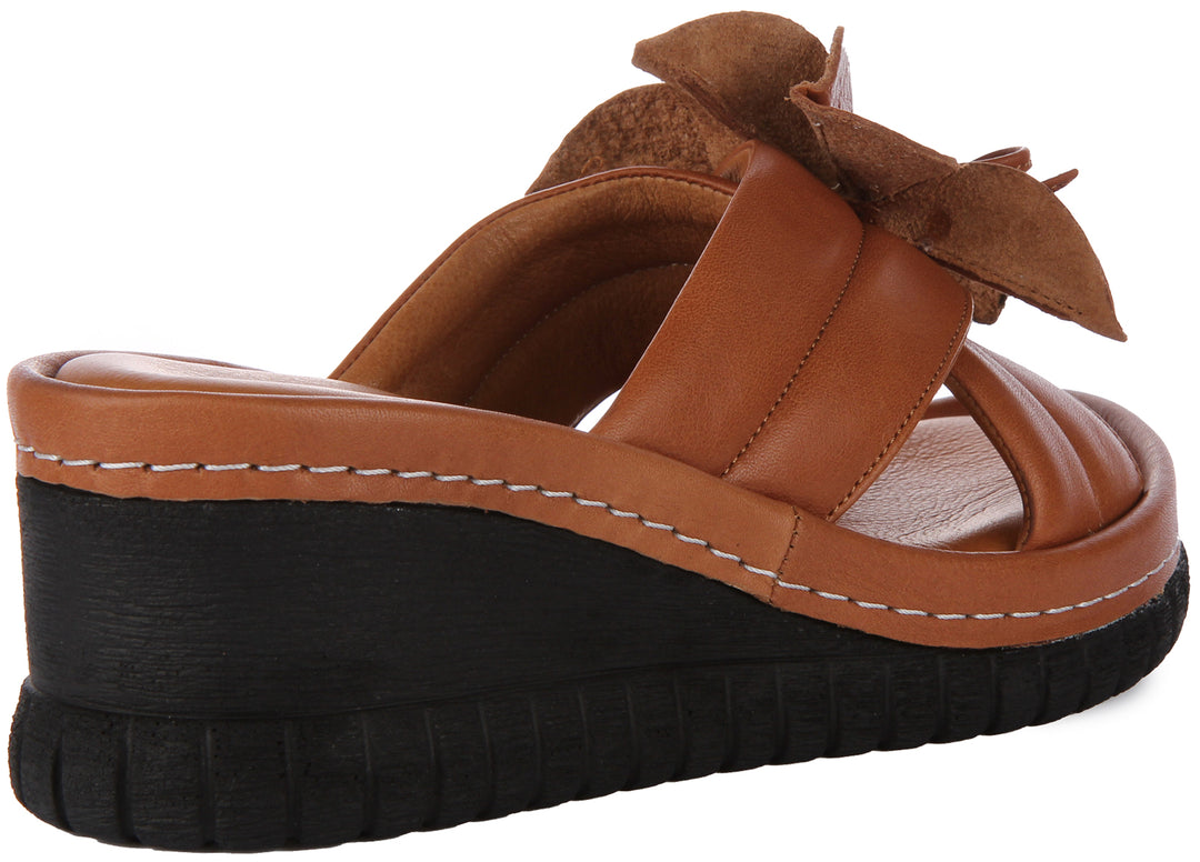 JUSTINREESS Ariel Sandalo con zeppa comfort in pelle da donna in tan