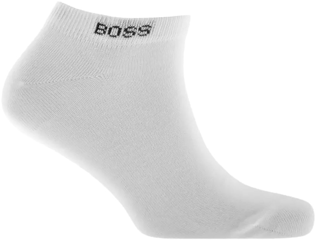 Boss Trois paires de chaussettes en coton longueur cheville pour hommes en blanc