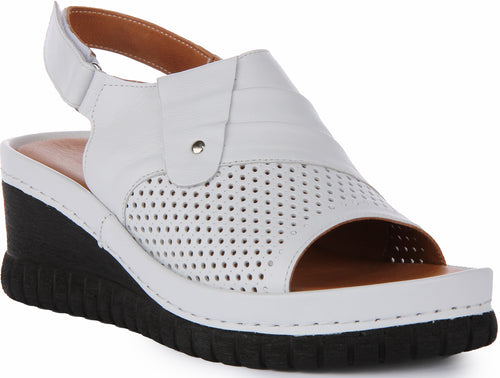 Justinreess England Gal Sandal In White For Women