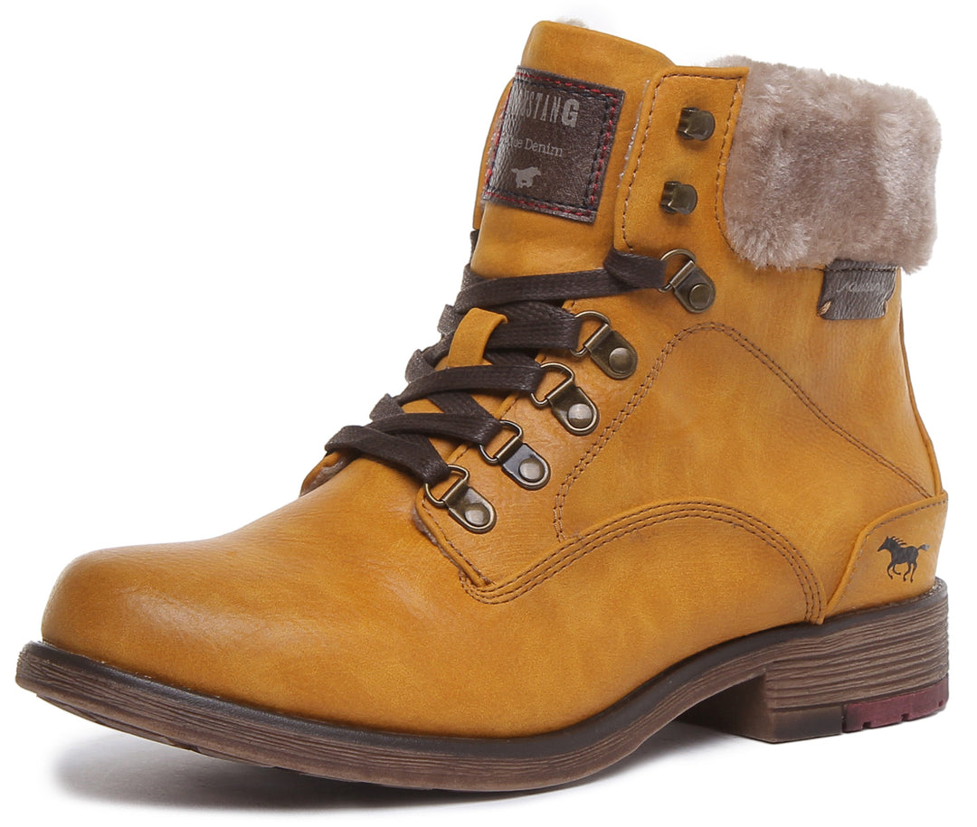 Mustang 1295-609 In Yellow For Womens